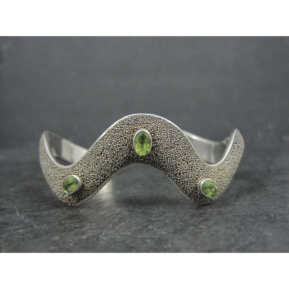 Wavy Textured Peridot Cuff Bracelet Vintage Sterling Silver 6.5 Inches